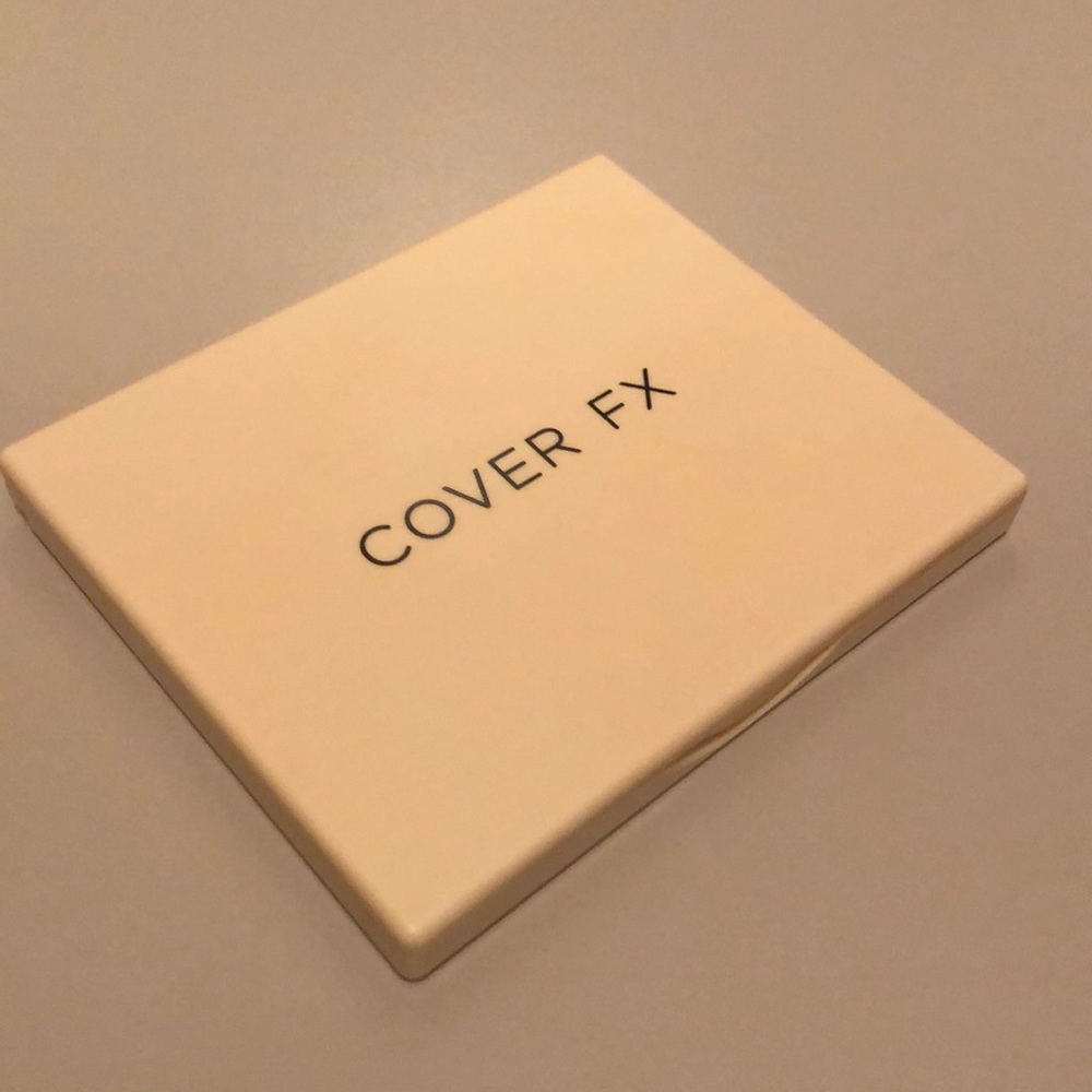 Cover FX perfector face pallet in shade medium